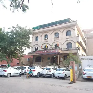 Taj Plaza, Vip Road, Agra Hotel